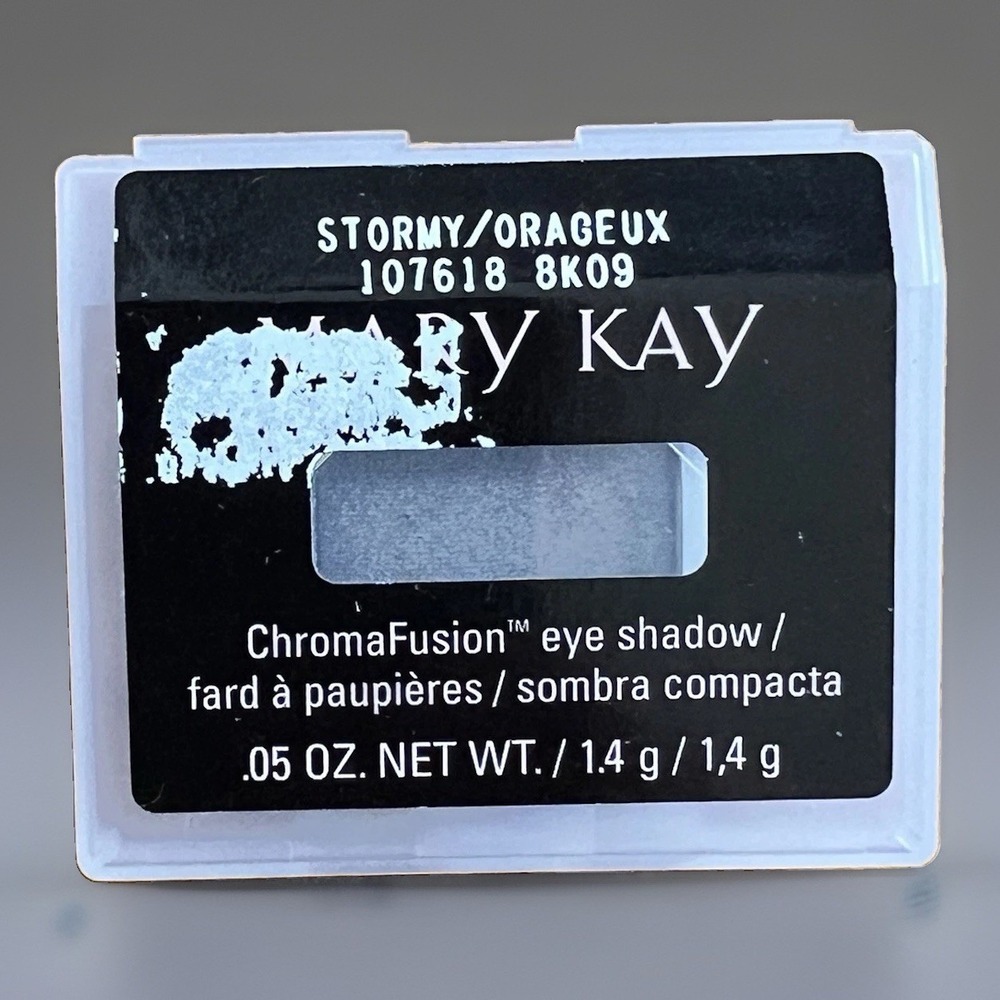 Mary Kay ChromaFusion Eye Shadow Stormy Gray 107618 Discontinued 1.4g New